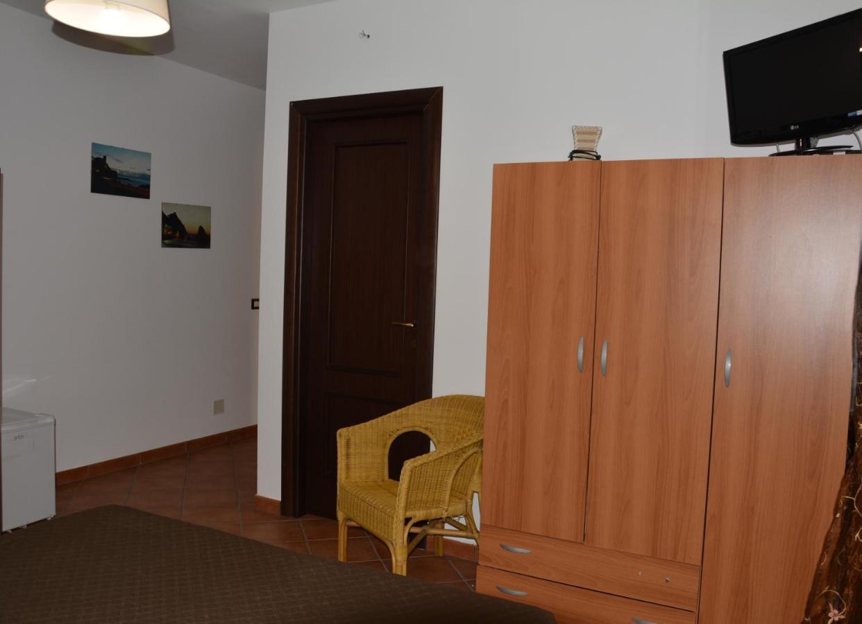 A Due Passi Dal Mare Bed & Breakfast Capo dʼOrlando Екстериор снимка